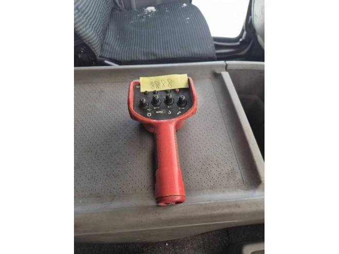 クオン増トン車　5段クレーン＆ラジコン　苫小牧ヤード