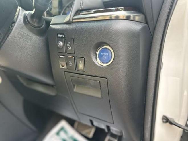 ヴェルファイアハイブリッド 2.5 V E-Four 4WD　社外アルミ　オートミラー　ETC　ドライブレコーダー　ローダウン　ワンオーナー　両側電動スライドドア　パワステ　パワーウィンドウ　ベージュ革シート　純正ナビ　バックカメラ　ABS　キーレスエントリー 2500