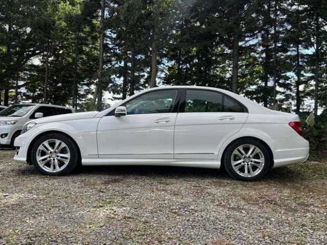 ベンツCクラス C180 アバンギャルド　クルーズコントロール　ABS　ナビTV　バックカメラ　ETC　革シート　キーレス　パワステ　パワーウィンドウ　電動シート　横滑り防止装置　盗難防止装置 正規輸入車 2WD 1800