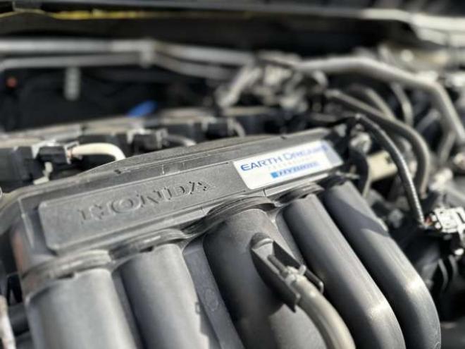 フィット1.5 ハイブリッド F 4WD　純正ナビ　バックカメラ　ETC　パワステ　パワーウィンドウ　ABS　キーレスエントリー 1500