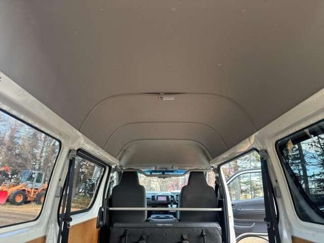 ハイエースバン3.0 DX ロング ハイルーフ GLパッケージ ディーゼルターボ 4WD　純正ナビTV　バックカメラ　寒冷地仕様　キーレス　ETC　ワンオーナー　パワーウィンドウ　パワステ　両側スライドドア 3000