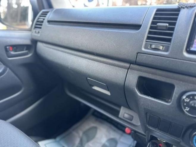 ハイエースバン3.0 DX ロング ハイルーフ GLパッケージ ディーゼルターボ 4WD　純正ナビTV　バックカメラ　寒冷地仕様　キーレス　ETC　ワンオーナー　パワーウィンドウ　パワステ　両側スライドドア 3000