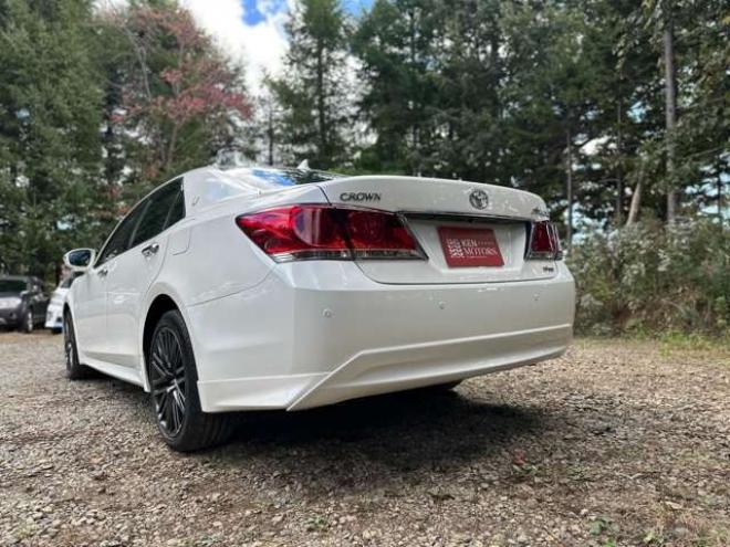 クラウンアスリート 2.5 G i-Four 4WD　サンルーフ　黒皮シート　レーダークルーズ　ETC　パワステ　パワーウィンドウ　純正ナビ　純正アルミ　ABS　キーレスエントリー 2500