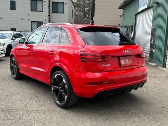 アウディRS Q3 2.5 4WD　ナビTV/Bカメラ/パワーシート/純正AW 正規輸入車 2500