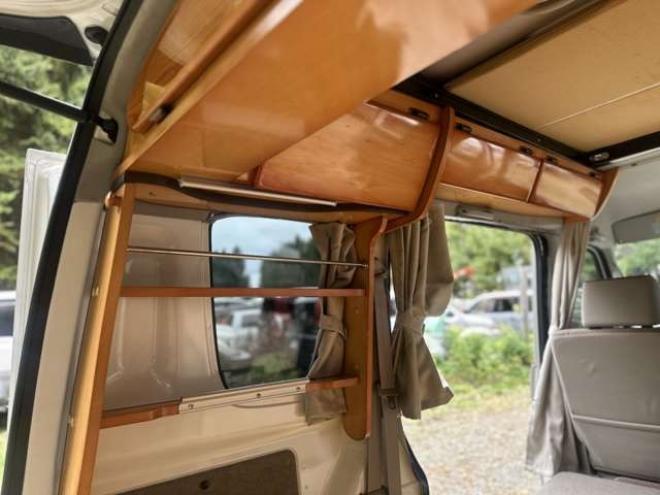 エブリィジョイン ハイルーフ 4WD　ポップアップルーフ　FFヒーター　サブバッテリー　700Wインバータリアヒーター　シンク　給水タンク　テーブル　禁煙車　パワステ　パワーウィンドウ　キーレス 660