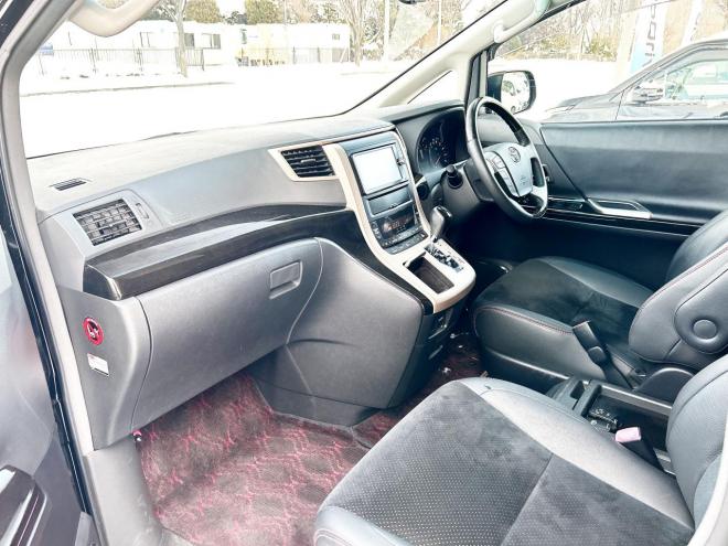 ヴェルファイア2.4Zゴールデンアイズ 4WD ローンが不安な方＜優遇ローン＞本州仕入　純正ナビ　後席モニター　両側パワースライド　電動リアゲート　ハーフレザー　2列目オットマンシート　7人乗り　HID　純正アルミ 4WD 2400 5Dr