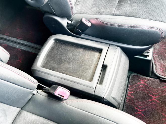 ヴェルファイア2.4Zゴールデンアイズ 4WD ローンが不安な方＜優遇ローン＞本州仕入　純正ナビ　後席モニター　両側パワースライド　電動リアゲート　ハーフレザー　2列目オットマンシート　7人乗り　HID　純正アルミ 4WD 2400 5Dr