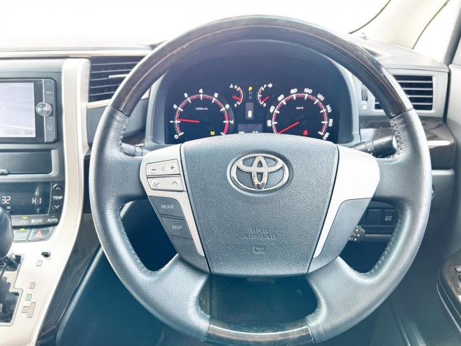 ヴェルファイア2.4Zゴールデンアイズ 4WD ローンが不安な方＜優遇ローン＞本州仕入　純正ナビ　後席モニター　両側パワースライド　電動リアゲート　ハーフレザー　2列目オットマンシート　7人乗り　HID　純正アルミ 4WD 2400 5Dr