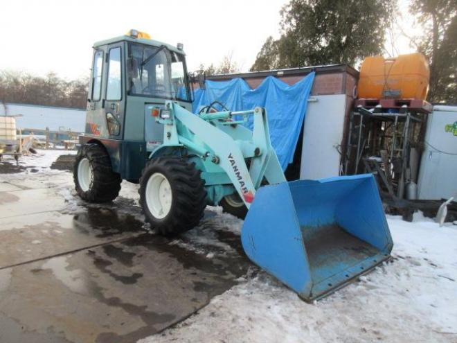 ホイールローダヤンマー　V4-3 4WD 2Dr