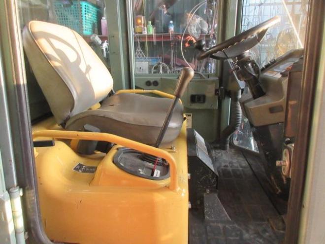 ホイールローダヤンマー　V3-6 4WD 2Dr