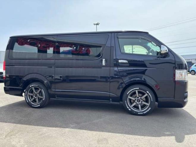 レジアスエース2.8 スーパーGL ダークプライムII ロングボディ ディーゼルターボ 4WD　415COBRA　S-6ボンネット&クリーンルック3Fリップ&ステージ2ルーフスポイラー&バッドラッカーSD-6　17インチAW　ヨコハマPARADA215/60R17　両側パワースライドドア　ETC　社外コンソールBOX 2800