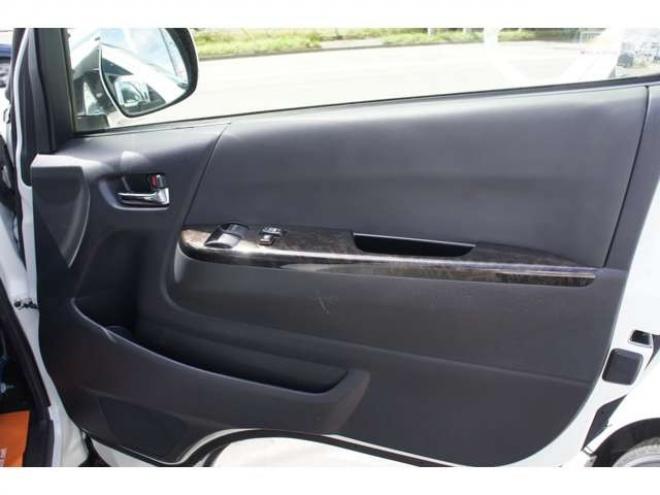 ハイエースバン2.8 スーパーGL ダークプライムII ロングボディ ディーゼルターボ 4WD　ESSEXカスタム　FリップスポイラーVer.4　サイドライナー　クワトロリアバンパー　プログレスIバッドパネル　17インチELホイール　ヨコハマPARADA　415COBRAフラットキット 2800