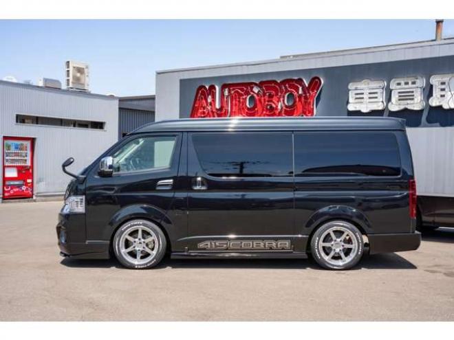 ハイエース2.7 GL ロング ファインテックツアラー 4WD　415COBRA　ファントムヘッドライトシステム&フェイスリフトキット&F/S/R/ルーフスポ/ボンネット/プレステージテールランプ&バッドラッカーSD-6プレミアムフォージッド18インチAW　TOYO　H30　225/50R18 2700