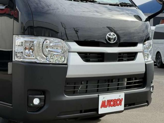 ハイエースバン2.8 DX ロング ディーゼルターボ 4WD　登録未使用車　寒冷地仕様　パノラミックビューモニター　デジタインナーミラー　LEDヘッドランプ　電動格納ミラーヒータ付　リアAC　リアヒーター　スライドドアイージークローザー　バックドアイージークローザー 登録済未使用車 2800