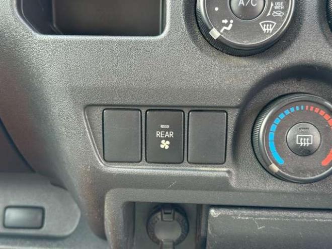 ハイエースバン2.8 DX ロング ディーゼルターボ 4WD　寒冷地仕様　415COBRA　丸目ヘッドライトキット　サファイアフロントリップスポイラー　ENCB16インチアルミ　トーヨーオープンカントリー　リアヒーター　リアエアコン 2800