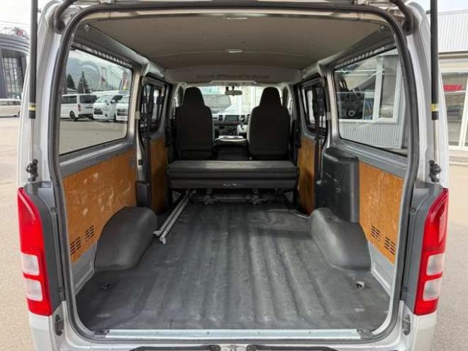 ハイエースバン2.8 DX ロング ディーゼルターボ 4WD　寒冷地仕様　415COBRA　丸目ヘッドライトキット　サファイアフロントリップスポイラー　ENCB16インチアルミ　トーヨーオープンカントリー　リアヒーター　リアエアコン 2800