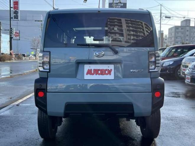 タフトGターボ 4WD　スマートアシスト　スマートキー　プッシュスタート　メモリーナビ　フルセグTV バックカメラ　ガラスルーフ　追従型レーダークルーズ　両席シートヒーター　アイドリングストップ 660