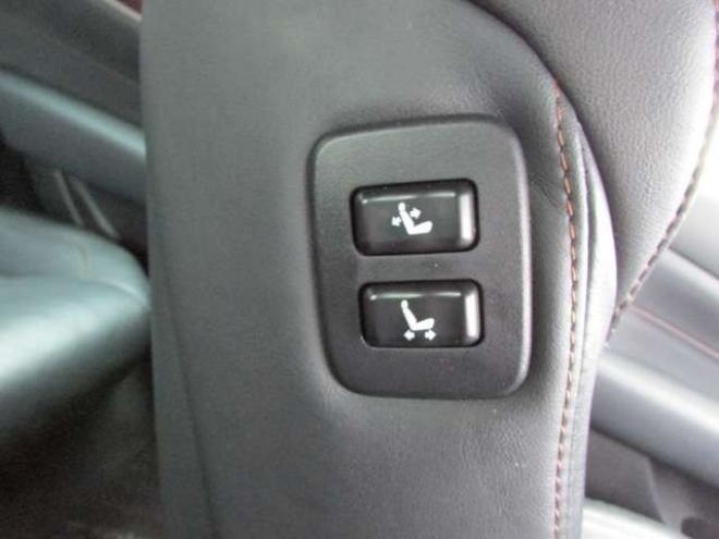 マジェスタ2.5 Four 4WD　プリクラッシュセーフティー/純正ナビ/フルセグTV/バックカメラ/LEDヘッドライト/ビルトインETC/全席シートヒーター/パワーシート/グリップヒーター/レーダークルーズコントロール 2500