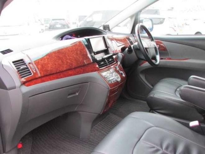 エスティマ2.4 アエラス 4WD　両側パワースライドドア/コーナーセンサー/キセノンヘッドライト/LEDフォグ/クルーズコントロール/ETC/ 2400