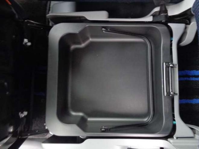 AZ-ワゴンXSスペシャル 4WD　スマートキー　社外ナビ　ワンセグ 660