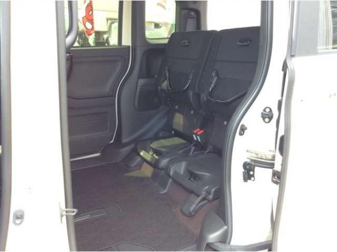 N-BOXカスタム 660 G EX ホンダセンシング 4WD　パワスラ　シートヒーター　スマートキー　プッシュスタート　クルーズコントロール　ホンダ純正ナビ　バックカメラ　電動格納ミラー　横滑り防止装置　車線逸脱防止　衝突被害軽減システム　オートライト　ETC 660