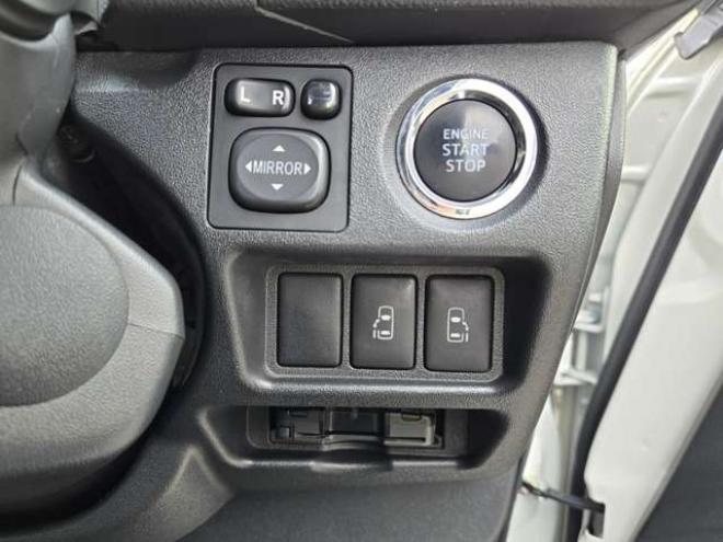 ハイエースバン2.7 スーパーGL ダークプライム ワイド ミドルルーフ ロングボディ 4WD　4WD　寒冷地仕様　両側パワスラ　スマキー　プッシュスタート　リアヒーター&クーラー　アルパインインナーミラー&フリップダウンモニター　社外メモリナビ　フルセグTV　ETC　ベッドキッド　Bカメラ 2700