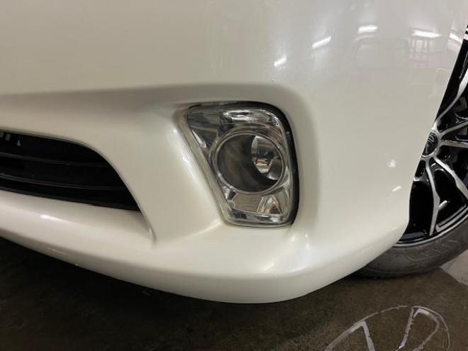 クラウン後期型　禁煙車　Ｂｌｕｅｔｏｏｔｈ　ヴェルサンディ１７インチＡＷ　純正１６ＡＷ＋スタッドレスタイヤ付　純正ナビ　フルセグ地デジ　ＤＶＤ再生　バックカメラ　クルーズコントロール　電動サンシェード　ＥＴＣ 4WD 2500 4Dr