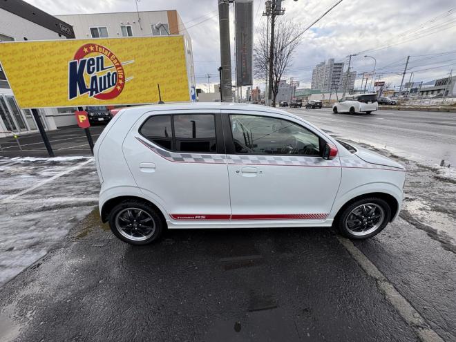 アルトALTO TURBO RS 4WD寒冷地仕様　TURBO AGS ブルートゥースナビカメラ　スマートキー（スペアー有）VSC　ブレーキアシスト　エンスタ　フォグランプ　シートヒータ　記録簿有　スタットレス　エンジンオイル交換　 4WD 660 5Dr