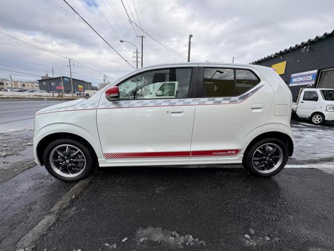 アルトALTO TURBO RS 4WD寒冷地仕様　TURBO AGS ブルートゥースナビカメラ　スマートキー（スペアー有）VSC　ブレーキアシスト　エンスタ　フォグランプ　シートヒータ　記録簿有　スタットレス　エンジンオイル交換　 4WD 660 5Dr