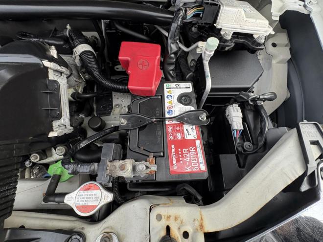 アルトALTO TURBO RS 4WD寒冷地仕様　TURBO AGS ブルートゥースナビカメラ　スマートキー（スペアー有）VSC　ブレーキアシスト　エンスタ　フォグランプ　シートヒータ　記録簿有　スタットレス　エンジンオイル交換　 4WD 660 5Dr