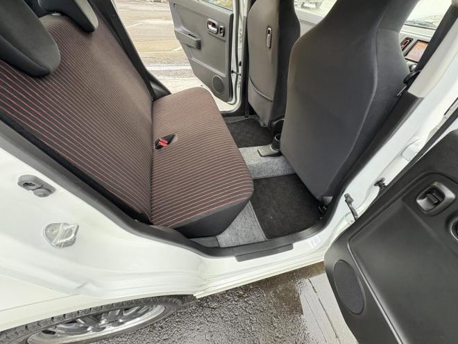 アルトALTO TURBO RS 4WD寒冷地仕様　TURBO AGS ブルートゥースナビカメラ　スマートキー（スペアー有）VSC　ブレーキアシスト　エンスタ　フォグランプ　シートヒータ　記録簿有　スタットレス　エンジンオイル交換　 4WD 660 5Dr