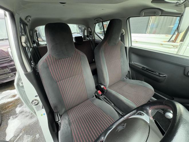 アルトALTO TURBO RS 4WD寒冷地仕様　TURBO AGS ブルートゥースナビカメラ　スマートキー（スペアー有）VSC　ブレーキアシスト　エンスタ　フォグランプ　シートヒータ　記録簿有　スタットレス　エンジンオイル交換　 4WD 660 5Dr