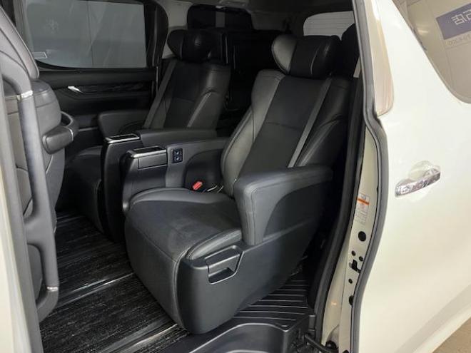 アルファードハイブリッド本州仕入　法人ワンオーナー　寒冷地仕様　禁煙車　リアエンターテイメント　純正フリップダウンモニター　ＪＢＬサウンド　両側パワースライドドア　パワーバックドア　純正ブラックレザーシート　ドラレコ　ＥＴＣ 4WD 2500 5Dr