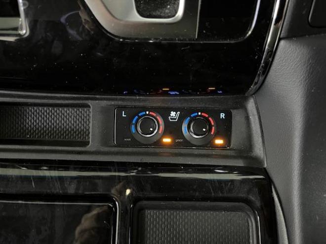 アルファードハイブリッド本州仕入　法人ワンオーナー　寒冷地仕様　禁煙車　リアエンターテイメント　純正フリップダウンモニター　ＪＢＬサウンド　両側パワースライドドア　パワーバックドア　純正ブラックレザーシート　ドラレコ　ＥＴＣ 4WD 2500 5Dr