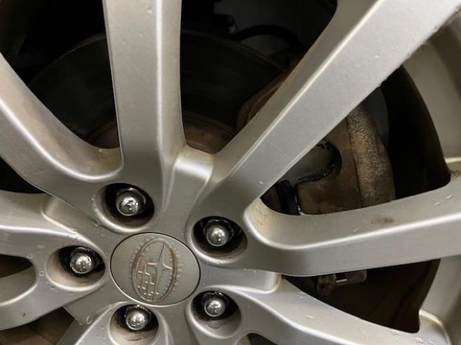 レガシィワゴン本州仕入　禁煙車　衝突軽減ブレーキ　車線逸脱警報　純正ブラックハーフレザーシート　カロッツェリアナビ　フルセグ地デジ　ＤＶＤ再生　Ｂｌｕｅｔｏｏｔｈオーディオ　バックカメラ　電動パーキング　前後ソナー 4WD 2500 5Dr