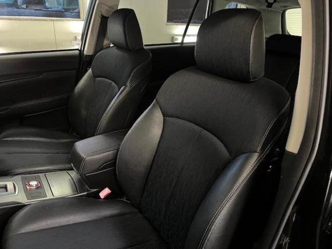 レガシィワゴン本州仕入　禁煙車　衝突軽減ブレーキ　車線逸脱警報　純正ブラックハーフレザーシート　カロッツェリアナビ　フルセグ地デジ　ＤＶＤ再生　Ｂｌｕｅｔｏｏｔｈオーディオ　バックカメラ　電動パーキング　前後ソナー 4WD 2500 5Dr