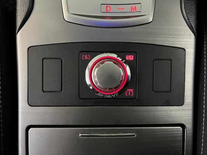 レガシィワゴン本州仕入　禁煙車　衝突軽減ブレーキ　車線逸脱警報　純正ブラックハーフレザーシート　カロッツェリアナビ　フルセグ地デジ　ＤＶＤ再生　Ｂｌｕｅｔｏｏｔｈオーディオ　バックカメラ　電動パーキング　前後ソナー 4WD 2500 5Dr