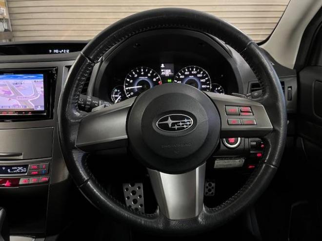 レガシィワゴン本州仕入　禁煙車　衝突軽減ブレーキ　車線逸脱警報　純正ブラックハーフレザーシート　カロッツェリアナビ　フルセグ地デジ　ＤＶＤ再生　Ｂｌｕｅｔｏｏｔｈオーディオ　バックカメラ　電動パーキング　前後ソナー 4WD 2500 5Dr