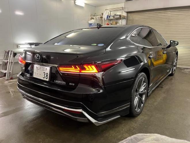 レクサス本州仕入　ワンオーナー　寒冷地仕様　マークレビンソン　電動ムーンルーフ　純正２０インチＡＷ　純正１９ＡＷ＋スタッドレスタイヤ付　デジタルインナーミラー　ヘッドアップディプレイ　純正ドライブレコーダー 4WD 3500 4Dr