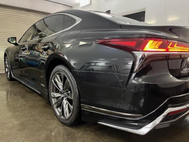 レクサス本州仕入　ワンオーナー　寒冷地仕様　マークレビンソン　電動ムーンルーフ　純正２０インチＡＷ　純正１９ＡＷ＋スタッドレスタイヤ付　デジタルインナーミラー　ヘッドアップディプレイ　純正ドライブレコーダー 4WD 3500 4Dr