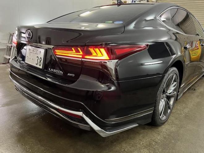 レクサス本州仕入　ワンオーナー　寒冷地仕様　マークレビンソン　電動ムーンルーフ　純正２０インチＡＷ　純正１９ＡＷ＋スタッドレスタイヤ付　デジタルインナーミラー　ヘッドアップディプレイ　純正ドライブレコーダー 4WD 3500 4Dr