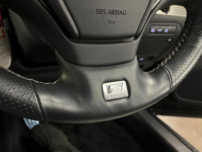 レクサス本州仕入　ワンオーナー　寒冷地仕様　マークレビンソン　電動ムーンルーフ　純正２０インチＡＷ　純正１９ＡＷ＋スタッドレスタイヤ付　デジタルインナーミラー　ヘッドアップディプレイ　純正ドライブレコーダー 4WD 3500 4Dr