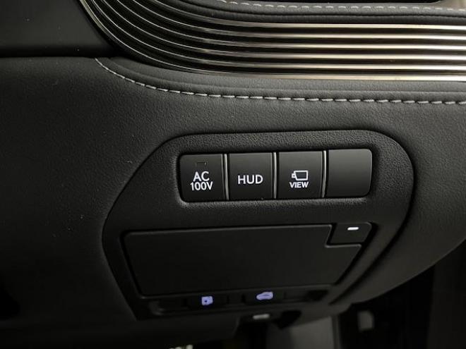 レクサス本州仕入　ワンオーナー　寒冷地仕様　マークレビンソン　電動ムーンルーフ　純正２０インチＡＷ　純正１９ＡＷ＋スタッドレスタイヤ付　デジタルインナーミラー　ヘッドアップディプレイ　純正ドライブレコーダー 4WD 3500 4Dr