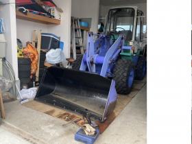 ホイールローダ　WA40-3E　新品スパイクタイヤ　恵庭ヤード