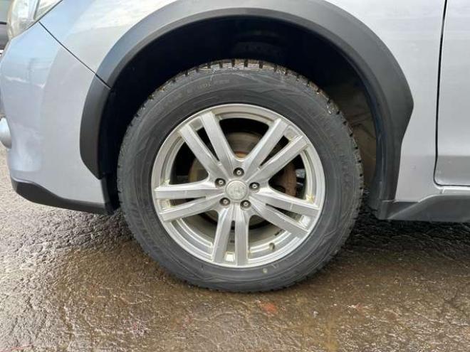 インプレッサXVハイブリッド 2.0i 4WD　ナビ　ワンセグ　アルミホイール　クルーズコントロール　ABS　横滑り防止装置　盗難防止装置　パワステ　パワーウィンドウ　スマートキー　キーレスエントリー　MTモード付　アイドリングストップ　ETC 2000