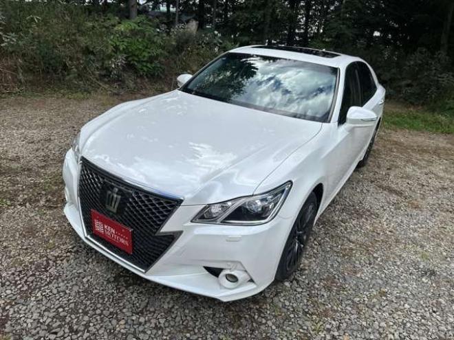 クラウンアスリート 2.5 G i-Four 4WD　サンルーフ　黒皮シート　レーダークルーズ　ETC　パワステ　パワーウィンドウ　純正ナビ　純正アルミ　ABS　キーレスエントリー 2500