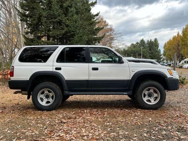 ハイラックスサーフ3.0 SSR-X ディーゼルターボ 4WD　サンルーフ　リフトアップ　ETC　パワステ　パワーウィンドウ　社外アルミ　ABS　キーレス　CDオーディオ 3000