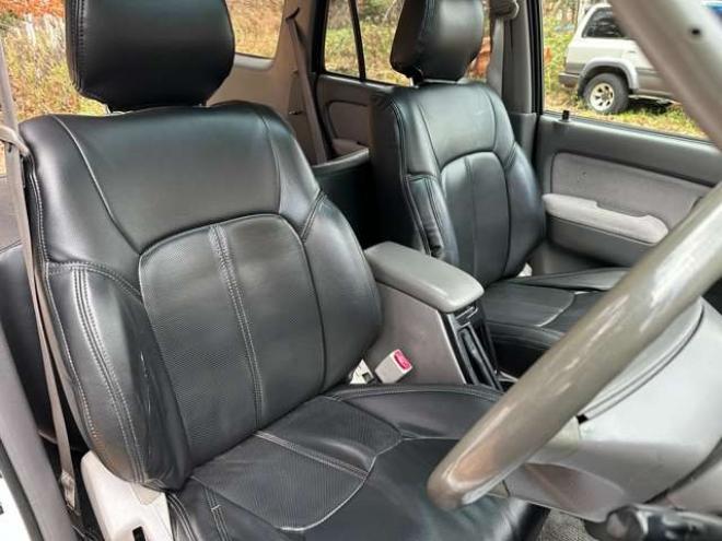 ハイラックスサーフ3.0 SSR-X ディーゼルターボ 4WD　サンルーフ　リフトアップ　ETC　パワステ　パワーウィンドウ　社外アルミ　ABS　キーレス　CDオーディオ 3000