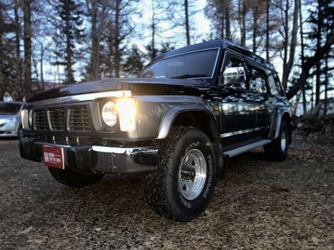 サファリ4.2 エクストラハイルーフグランロード ディーゼル 4WD　ハイルーフ　パワステ　パワーウィンドウ　社外アルミホイール　マッドフラップ 4200