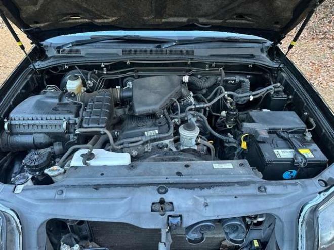 ハイラックスサーフ2.7 SSR-X 4WD　社外地デジナビ　バックカメラ　ウーハー　ドライブレコーダー　ルーフキャリア　ETC　オールテレーンタイヤ　リフトアップ　サンルーフ　社外アルミホイール　ABS　パワーウィンドウ　パワステ　社外グリル 2700